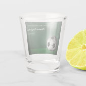 Groen Voetbal Verjaardag / vrijgezellenfeest Shot Glas (Achterkant)