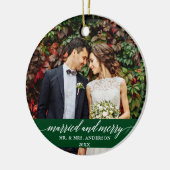 Groen weddenschap en bruinbruidjes keramisch ornament (Links)