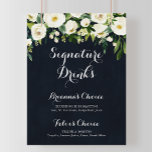 Groen wit Floral Blue Signature Drink Sign Poster<br><div class="desc">Dit groene witte florale blauwe drink is perfect voor een rustige bruiloft. Het ontwerp is voorzien van elegante waterverf witte pinda's met een groen blad op een donkerblauwe achtergrond. Pas het teken aan met de namen van de bruid en de bruidegom en hun favoriete keuze voor de drink.</div>