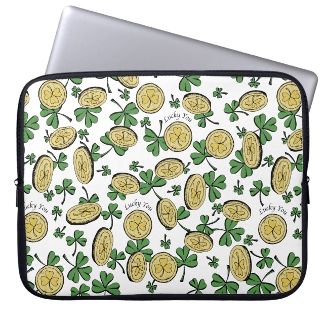 Groen Wit & Goud St Patrick's Lucky You Shamrock Laptop Sleeve (Voorkant)