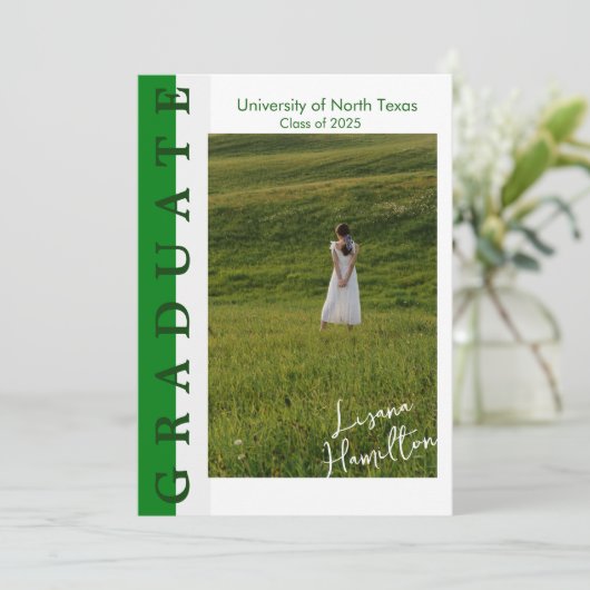 Groen wit Lineair Afstuderen Aankondiging Kaart (Staand voorkant)