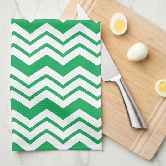 Groen Witte Chevron Zigzag Patroon Ontwerp Theedoek (Quarter Fold)