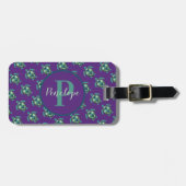 Groen Zee schildpadpatroon op Paars met monogram Bagagelabel (Voorkant horizontaal)
