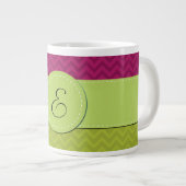 Groen zigzag, Roze zigzag, Chevron, Monogram Grote Koffiekop (Voorkant rechts)