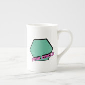 groenachtige zeshoek met roze cirkeltekst porselein kop (Rechts)