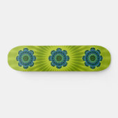 Groenblauw van Mandala | lichtgroene bloem Skateboard (Horizontaal)