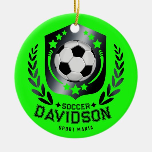 Groene aangepaste voetbal | Gepersonaliseerde teks Keramisch Ornament (Voorkant)