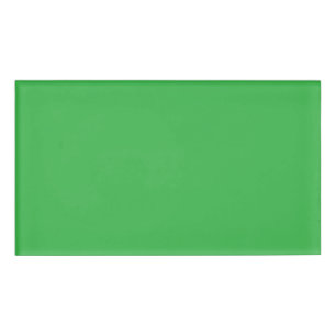 Groene achtergrond en witte rand voor een moderne naambadge