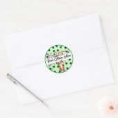 Groene achtergrond met Cute kittens Ronde Sticker (Envelop)