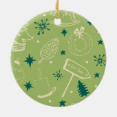 Groene achtergrond met kerstbomen, tekens, ster keramisch ornament (Achterkant)