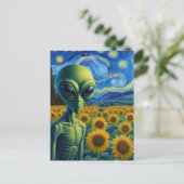 Groene Alien in een Faux Van Gogh Zonnebloemveld Briefkaart (Staand voorkant)