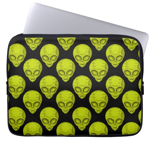 Groene alien koppen laptop sleeve (Voorkant)