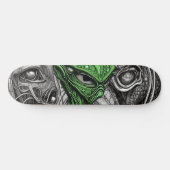 Groene Alien met Degeneratieve Lijnen Achtergrond Persoonlijk Skateboard (Horizontaal)