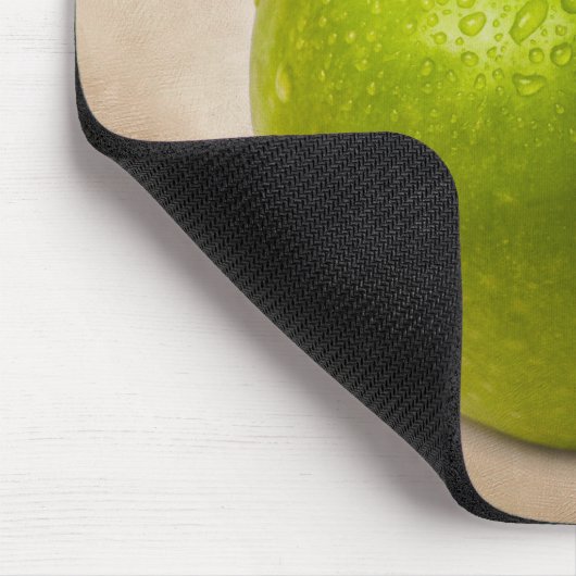 Groene appel en aangepaste tekst muismat (Hoek)