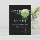 Groene appletini cocktail met plak appel kaart (Staand voorkant)