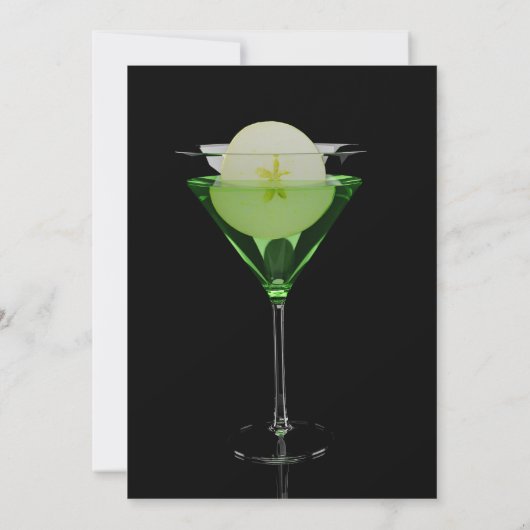 Groene appletini cocktail met plakje appel kaart (Achterkant)