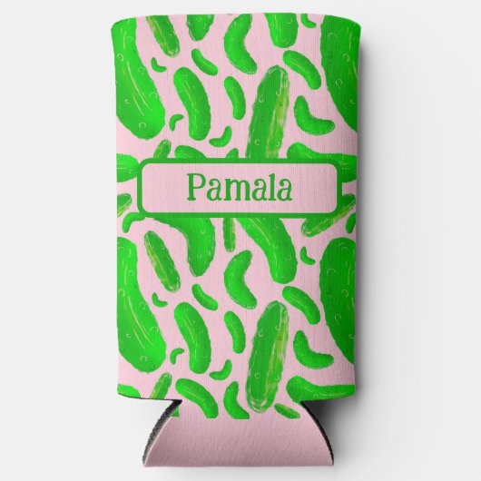 Groene augurken roze achtergrond seltzer blikjeskoeler (Voorkant)