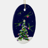 Groene Baby Dragons omcirkelen een kerstboom Keramisch Ornament (Rechts)