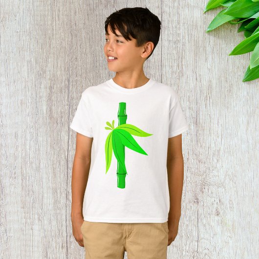 Groene bamboe stengel met tropische bladeren t-shirt