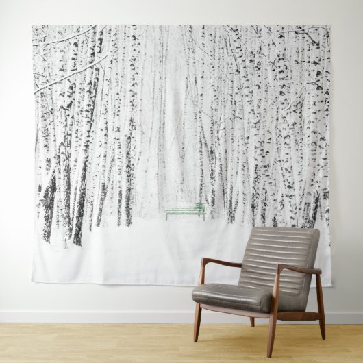 Groene bank in het winterpark. Laat het sneeuwen K Wandkleed (In Situ (horizontaal))