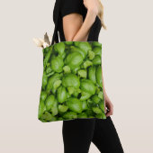 Groene basilicumbladeren tote bag (Dichtbij)
