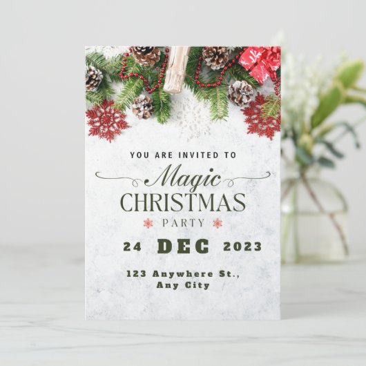 Groene Beige Witte Kerstfeest Uitnodiging (Staand voorkant)