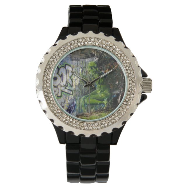 Groene bezoeker van buitenruimtetekort horloge (Voorkant)