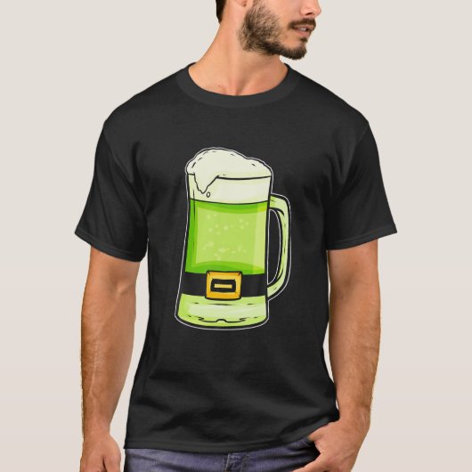 Groene bier met zwarte gordel op St. Patrick's Day T-shirt (Voorkant)