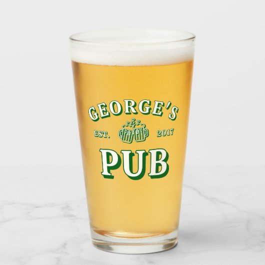 Groene bierglazen uw kroegjaar vastgesteld glas (Voorkant gevuld)