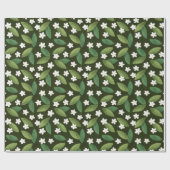 Groene bladeren en witte bloemen op groene achterg cadeaupapier (Vlak)