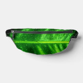 Groene bladeren met regendruppels Fanny Pack Heuptasje (Liggend)