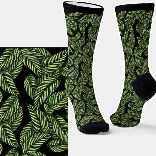 Groene bladeren op zwarte Sokken