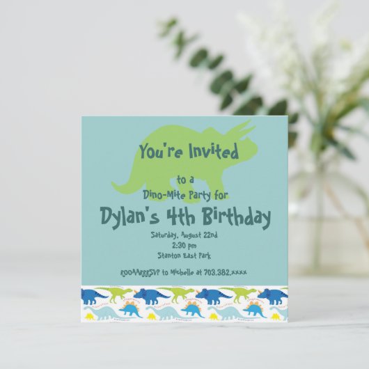 Groene & Blauwe Dinosaur Birthday Party Uitnodigin Kaart (Staand voorkant)