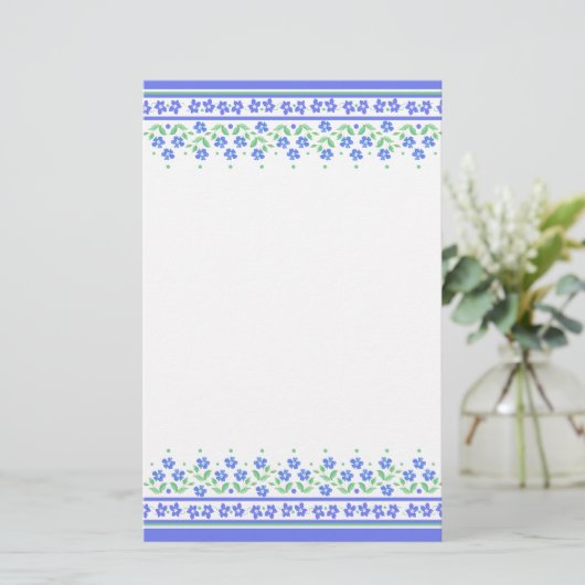 Groene blauwe periwinkle Floral Border om zich aan Briefpapier (Staand voorkant)
