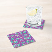 Groene bloemen op paarse design kartonnen onderzetters (Insitu)