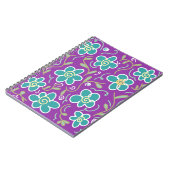 Groene bloemen op paarse design notitieboek (Linkerzijde)