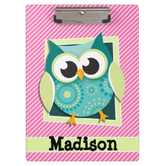 Groene bocht op roze en witte strepen klembord