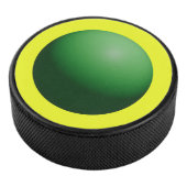 Groene bol op gele puck (3/4)