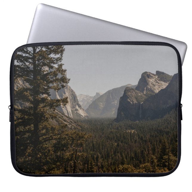 GROENE BOMEN NEAU MOUNTAIN TIJDENS DE DAG LAPTOP SLEEVE (Voorkant)