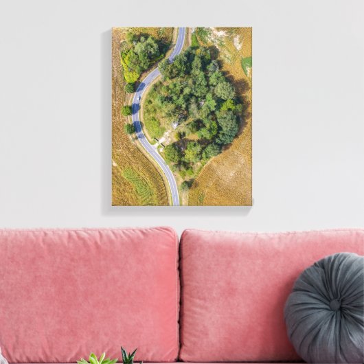 Groene bomen tussen twee wegen canvas afdruk (Insitu (Woonkamer))