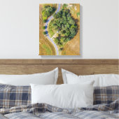 Groene bomen tussen twee wegen canvas afdruk (Insitu (Slaapkamer))