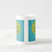 Groene boom met gele bladeren van Chariklia Zarris Porselein Kop (Voorkant)