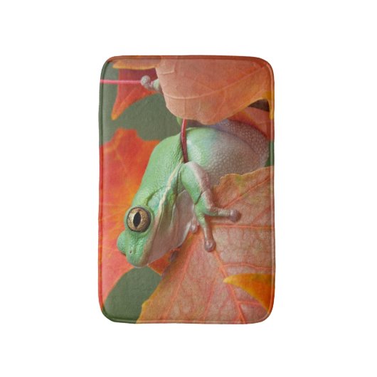 Groene boomkikker in Herfst Badmat (Voorkant Verticaal)