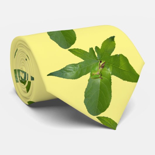 Groene boomkikker op leder, Stropdas (Opgerold)