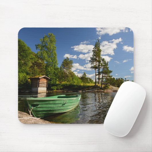 Groene boot in een fjord in Noorse mousepad Muismat (Met muis)