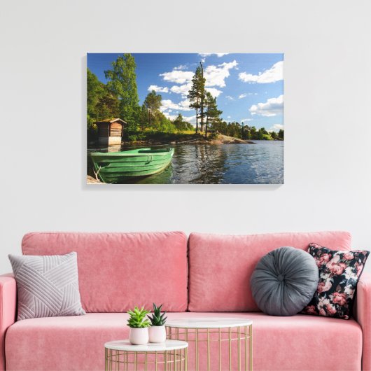 Groene boot in een fjord in Noorwegen Canvas Afdruk (Insitu (Woonkamer))