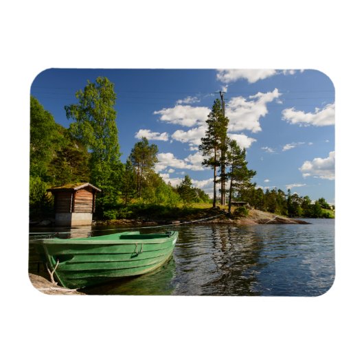 Groene boot in een fjord in Noorwegen Magneet (Horizontaal)