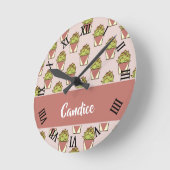 Groene cactus planten op roze ronde klok (Hoek)