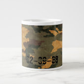 Groene camouflage patroon  2020 grote koffiekop (Voorkant)