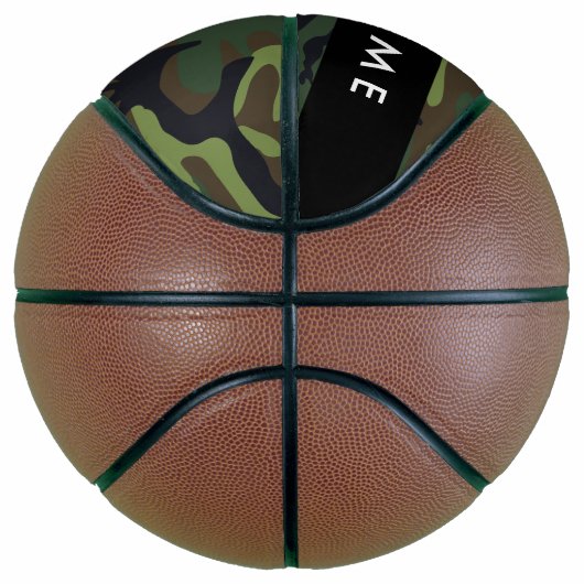 Groene camouflagepatroon, Jouw naam, personalisere Basketbal (Rechts)